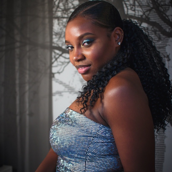 Meet your Posher, Saki - Picture 4 of 4